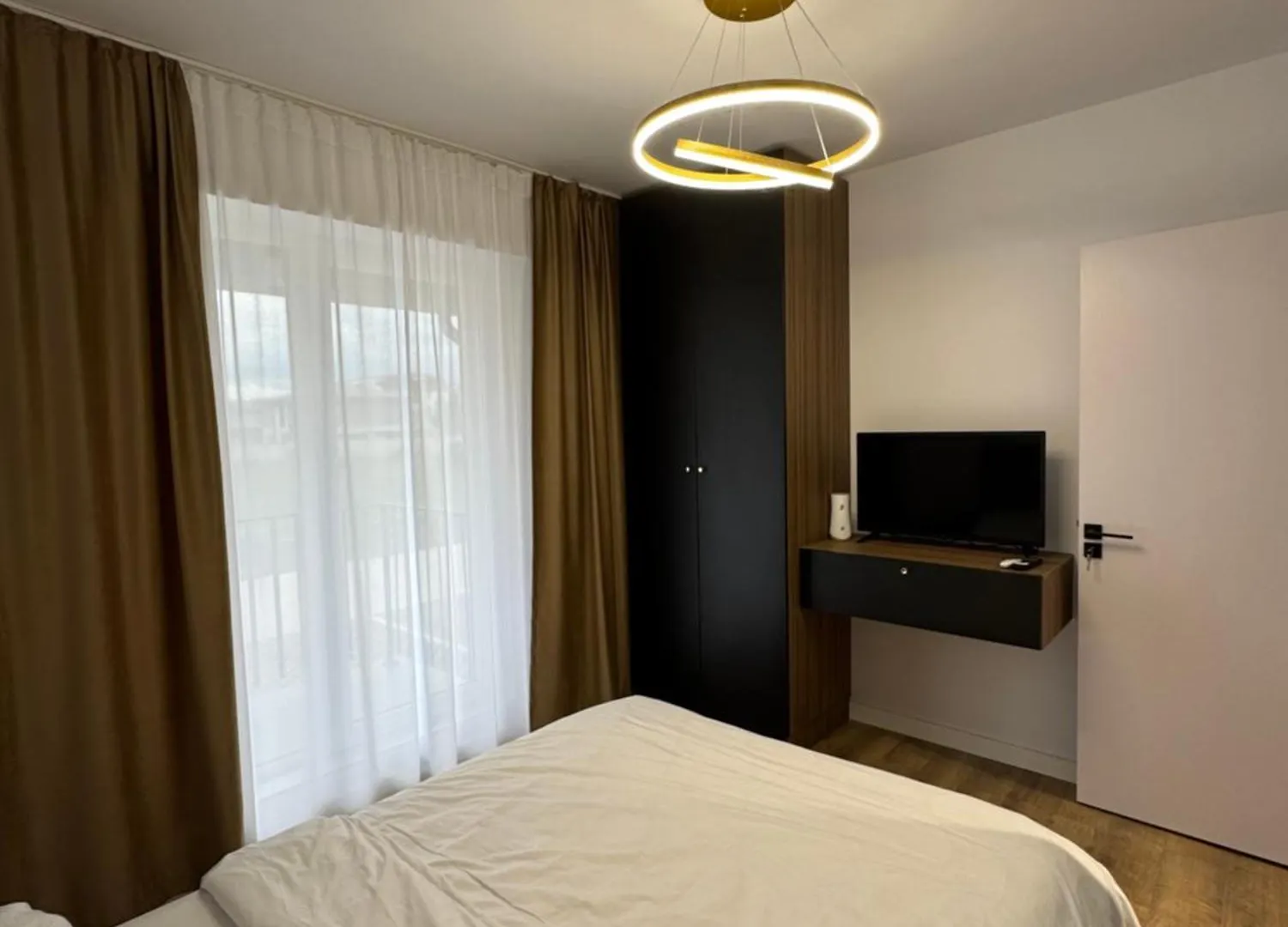 Vanda Noir Residence Otopeni Apartment