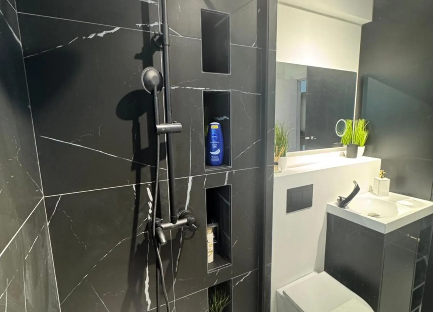 Vanda Noir Residence Otopeni Romania